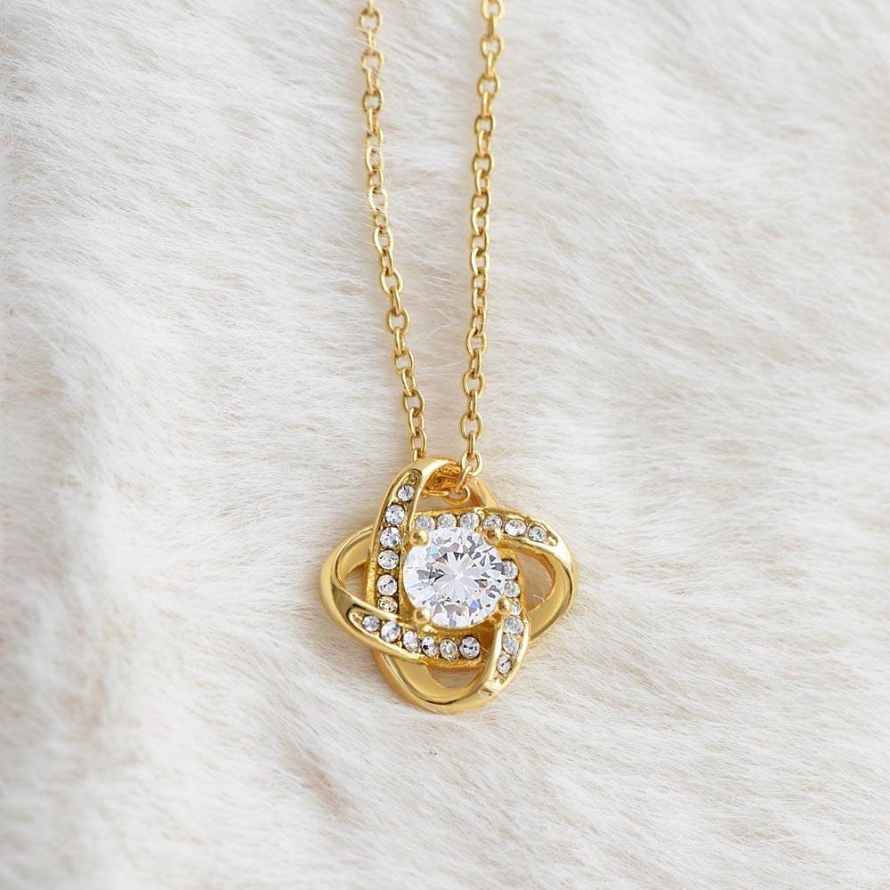 Love Knot Necklace - Vue 3